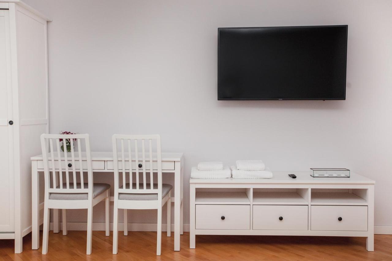 Korali Apartment Ivano-Frankivsk Buitenkant foto