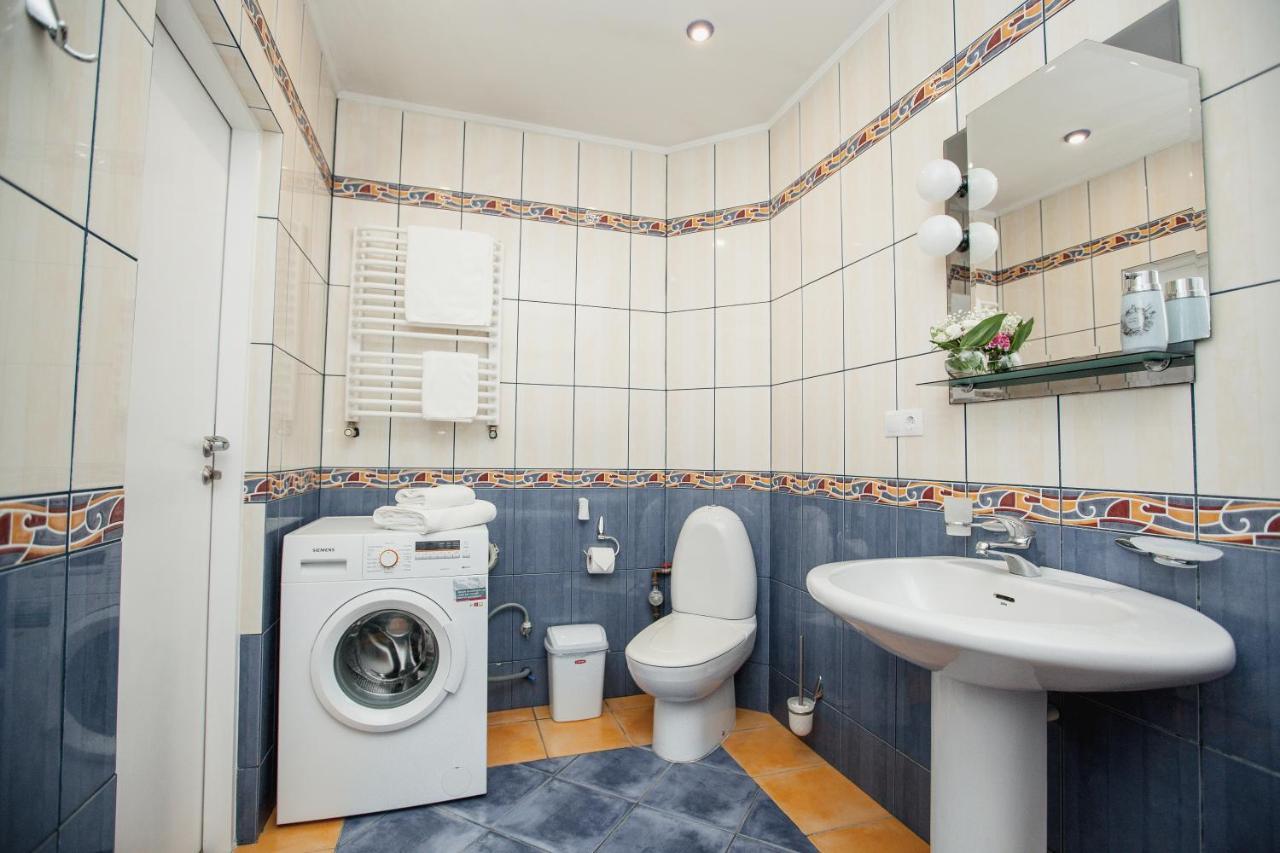 Korali Apartment Ivano-Frankivsk Buitenkant foto